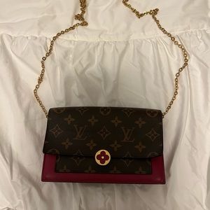 Louis Vuitton Crossbody purse (small leather good)